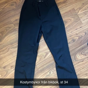 Bik bok kostymbyxor - St xs