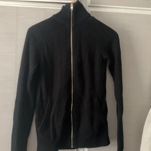 Jack and jones - Jack and Jones full zip ja inte använder längre 