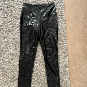 Latexbyxor - Använda