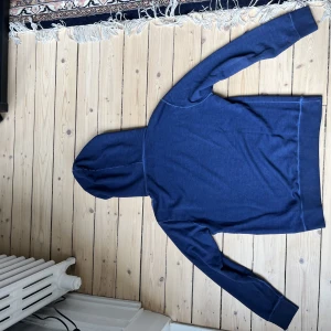 Dondup hoodie  - Säljer min supersnygga dondup hoodie, 10/10 skick, inte pris till Sten, storlek M