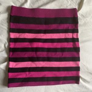 Kjol - Kjol från hm  Storlek: XXS pris: 30kr