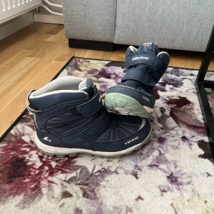 Vinterskor viking  - Bra skick viking vinterskor  Använda 1 säsong 