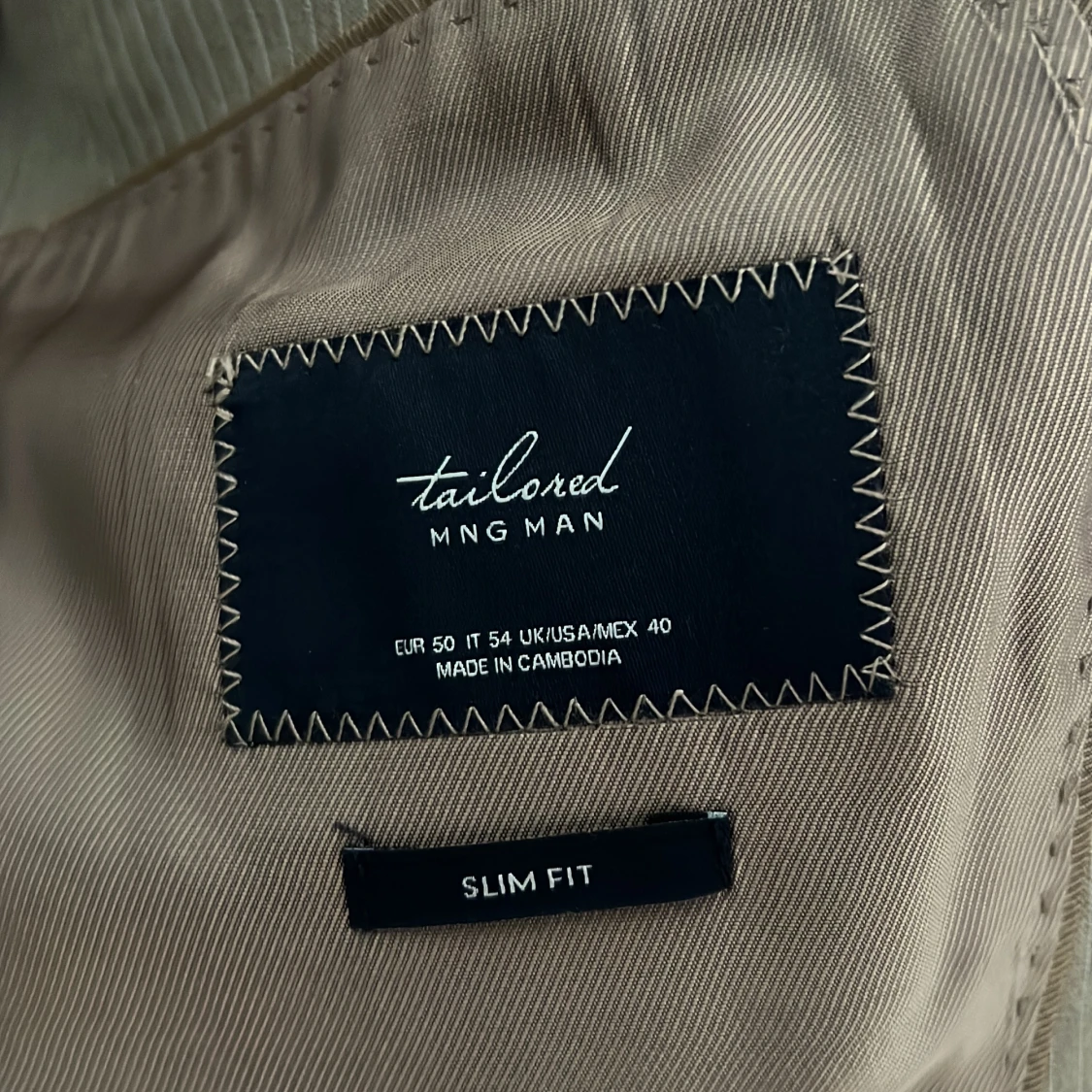 Stilig randig brun kavaj  - 90