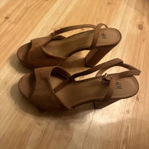 Klackskor  - Klackskor stl 38 