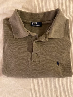 Polo Ralph Lauren Piké - Pike från Ralph Lauren, ingen storlek i den men passar large. Pris kan diskuteras
