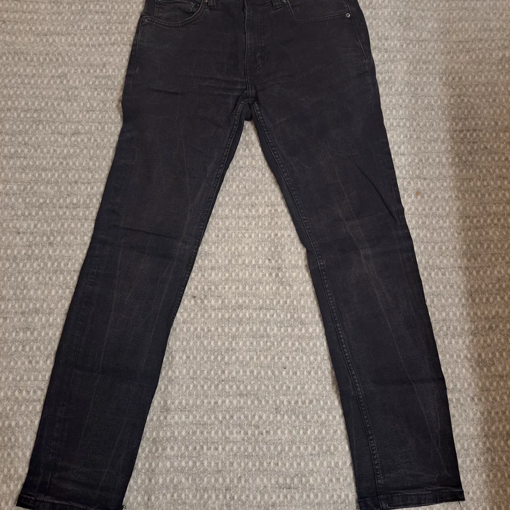 Lager 157 svarta jeans i storlek 32, nya. Original pris 350. Frakt kostnad 60kr. Jeans & Byxor.