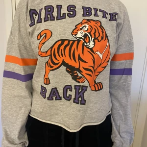 Tröja - Lång armad tröja grå 