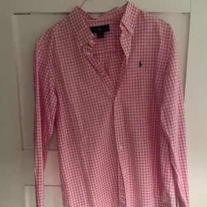 Ralph lauren skjorta - Ralph lauren skjorta Storlek barn (18-20) 