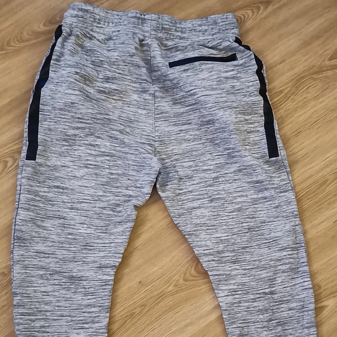 Grå mjukisbyxor  - 90