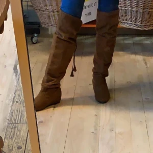 Boots  - Fina långa boots Använd en gång Jätteskönt!