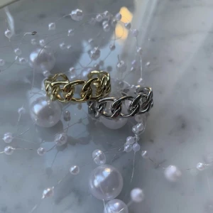 Ringar  - Kedjeringar justerbara, silver och guld finns. Pris 63kr inkl frakt ❤️