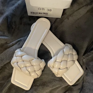 Sommar tofflor - Fina sandaler ifrån shein, aldrig använda utan har bara testat dom. Perfekta inför sommaren