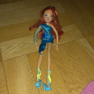 Winx docka  - Typ 15år gammal winx