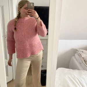 Trekvartsärmad tröja - Så fin Trekvartsärmad rosa tröja!!  Passar S/M🥰250 kr🌸