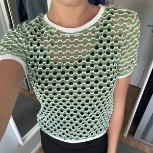 Säljer denna coola tröja från Zara! Nyskick❤️