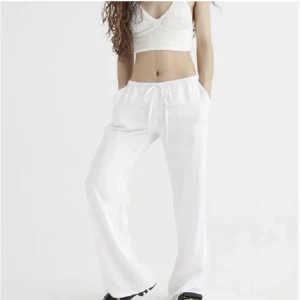 Hm linnebyxor  - Säljer mina Hm linnebyxor då de har blivit för små! Först till kvarn! Knappt använda och endast tvättade 1-2 gånger! 