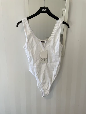 Body storlek L - Body storlek L oanvänd! 