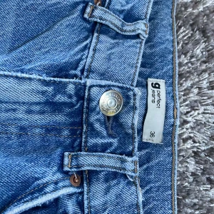 Säljer på grund av för liten storlek - storlek: 36 