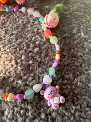 Halsband  - Hemgjord halsband   Kan posta 79 kr inkl frakt   