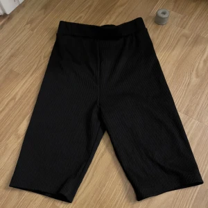 Bikershorts - Svarta jolershorts från hm