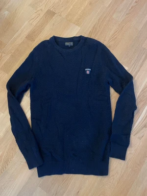 Morris tröja  - Grovsticisd/virkad tröja från Morris i storlek L. 