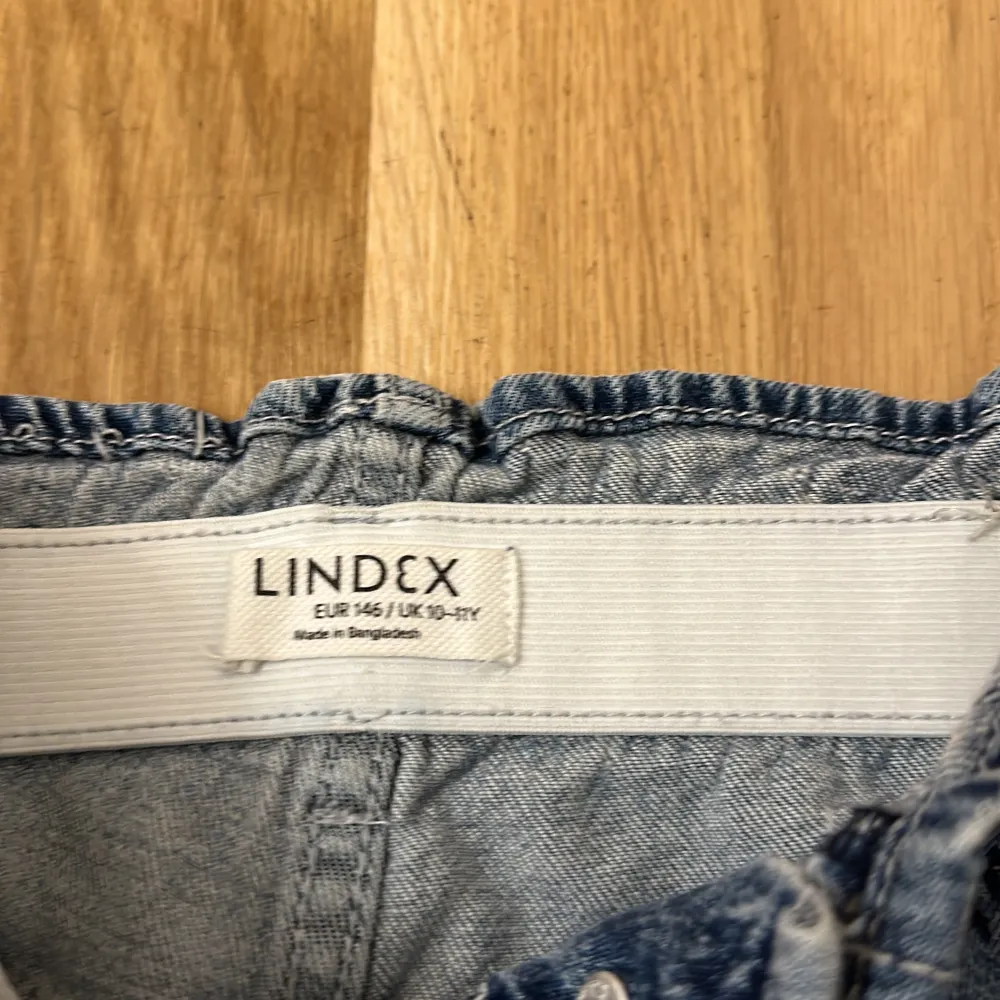 Gamla jeans som har blivit små .. Jeans & Byxor.