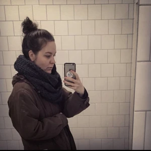 Vintage jacka - Vintage vinterjacka från 90-talet. Oversized och jättevarm. I fint skick. Den har massor roliga fickor. 