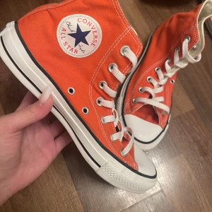 Converse  - Helt nys för stora till mig