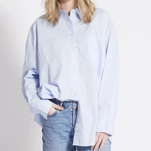 Skjorta - Oversized skjorta, storlek xs, oanvänd.