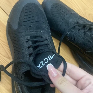 Nike 270s. St 37. - skorna kan både killar och tjejer ha 