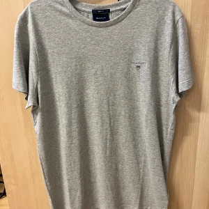 Gant t-shirt - Prislapp kvar, nypris 300kr Pris kan diskuteras 