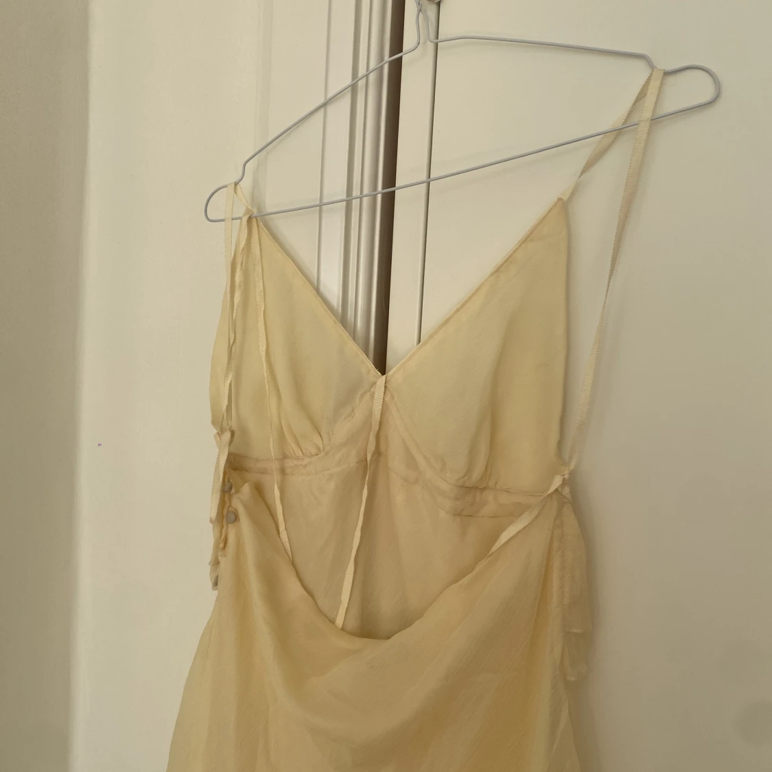 Blus med knytningar  - 91