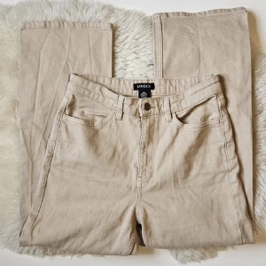 Jeans - Jeans i höstig färg som använts ca 3 ggr. Bra skick!