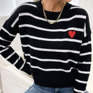 Randig tröja - Skitsöt randig tröja i bra skick! 