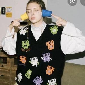 Taka original black Sweater vest - Köpte ett tag sen men använder inte längre