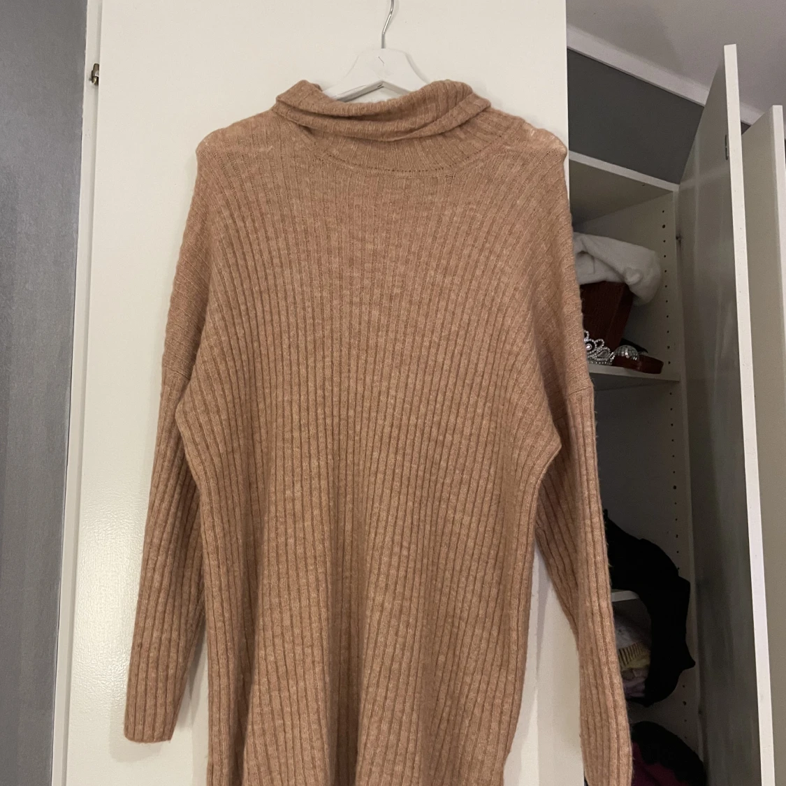 Oversized stickad tröja i ullmix