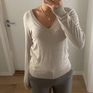 Tröja från hm - Super fräsch och skitsnygg tröja från hm💕