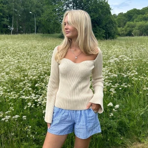 Ribbad tröja - Så snygg ribbad tröja från hm, aldrig använd! 