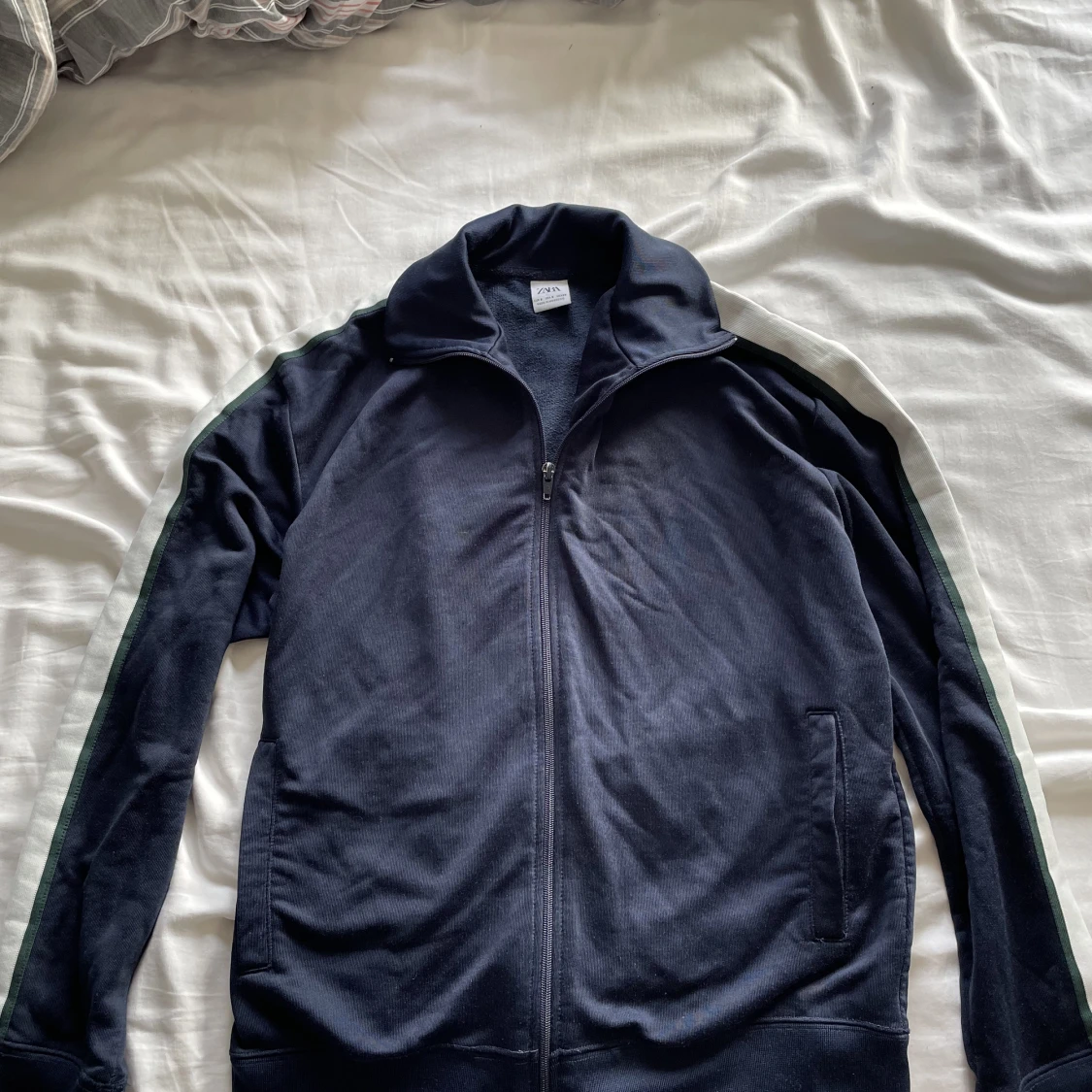 Zara ziptröja - 90