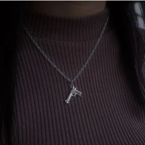 Pistol halsband - 2/3 halsband sålda nu! ENDAST 1 halsband kvar i denna modellen! passa på!!  40kr😁