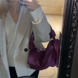 Väska - Väska köpt från Gina tricot