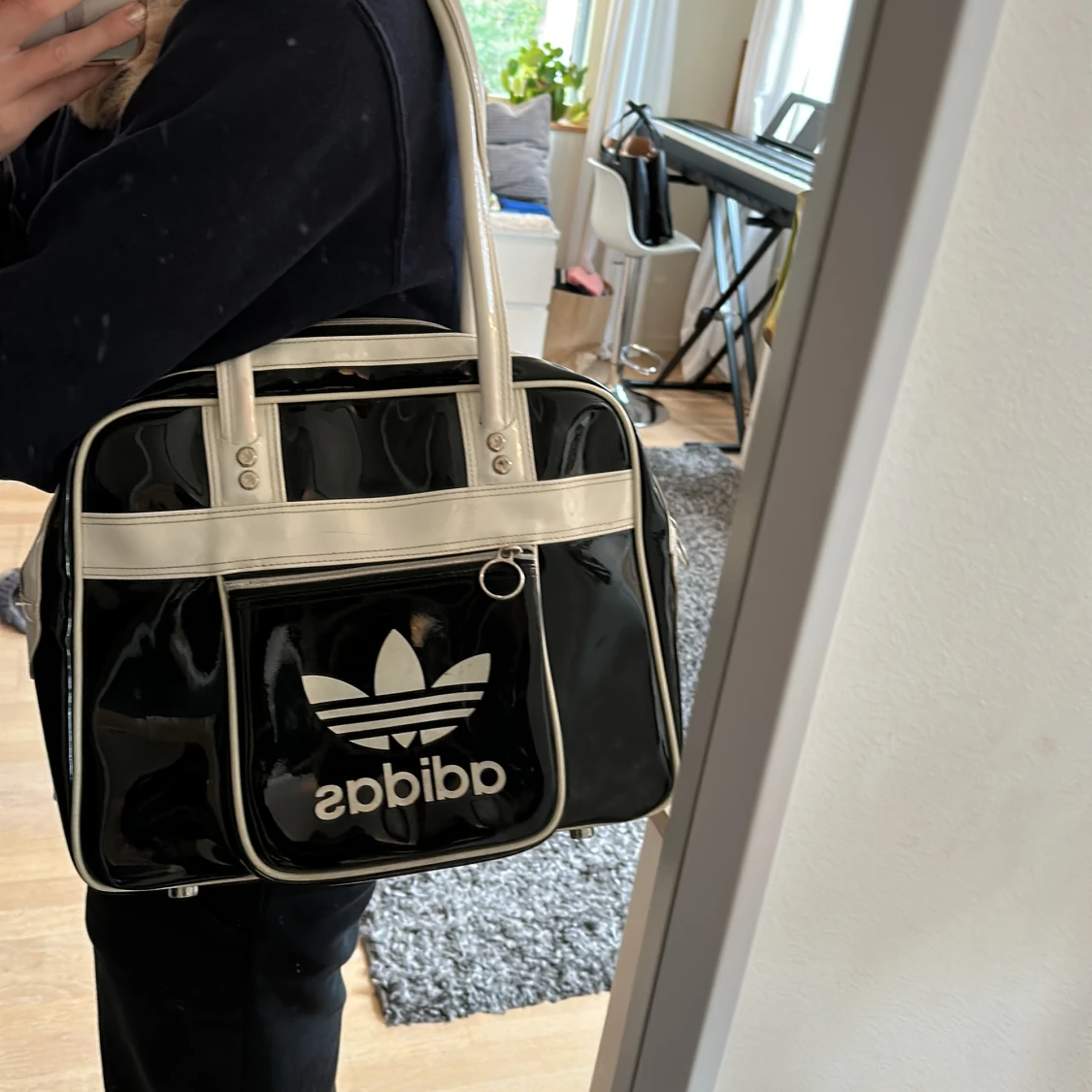 Vintage Adidas väska