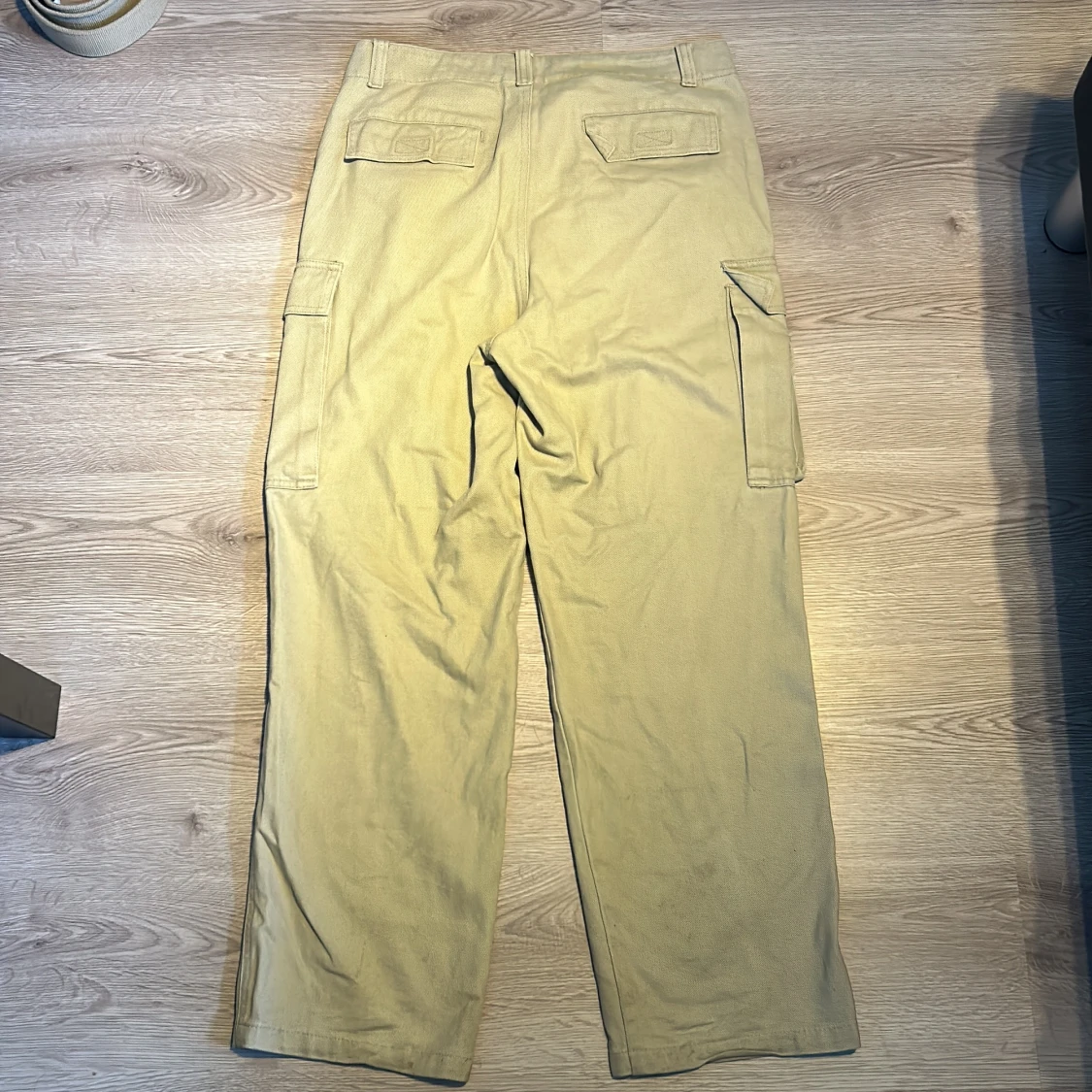 Beige cargo pants - 90