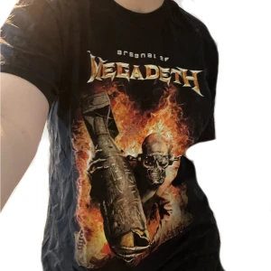 Megadeth t-shirt  - Megadeth bandtröja från Arsenal och Megadeth albumet