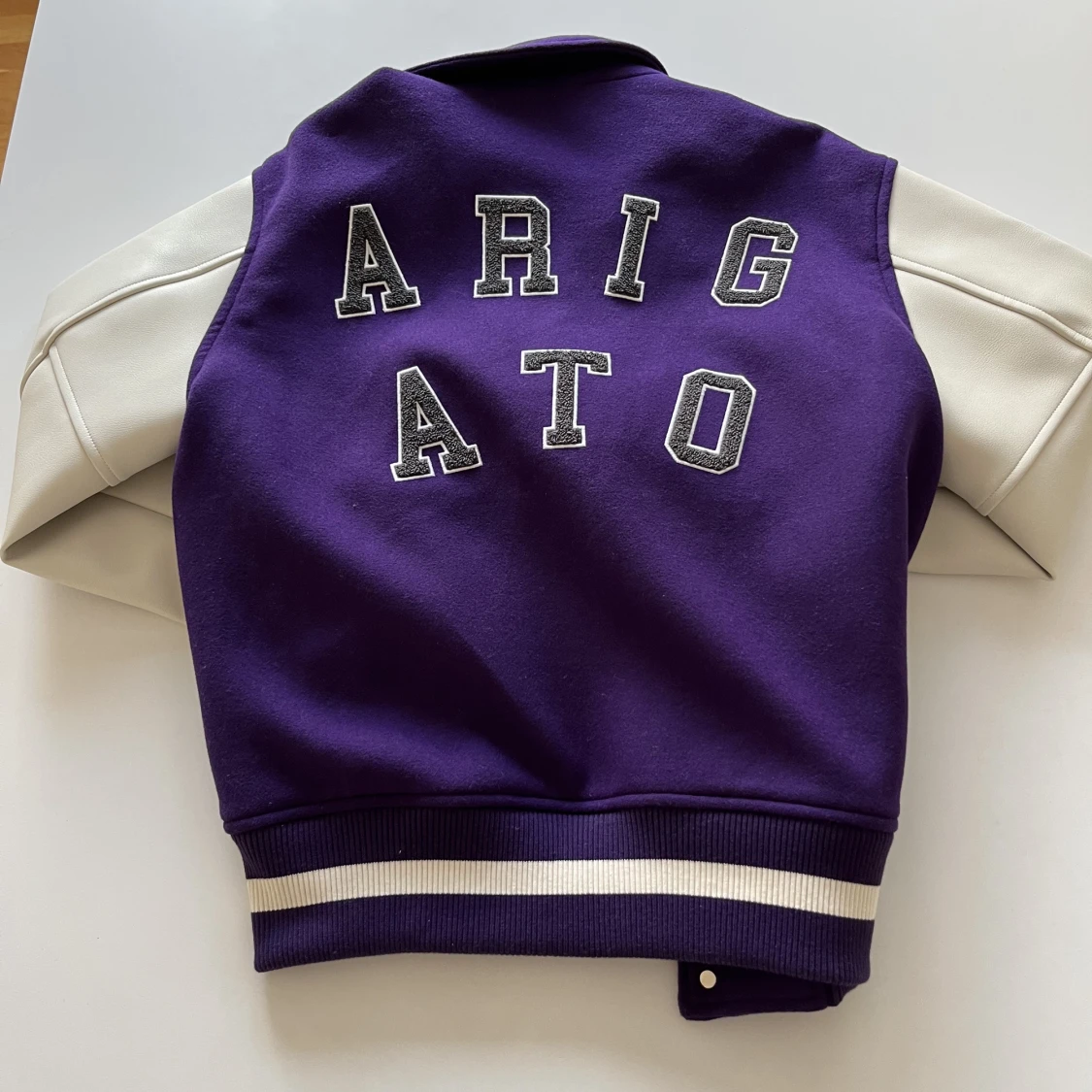 Axel Arigato jacka  - 90