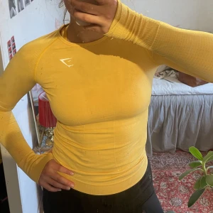 Gymshark topp - Superfin gul gymshark topp! Använd ett fåtal gånger. 