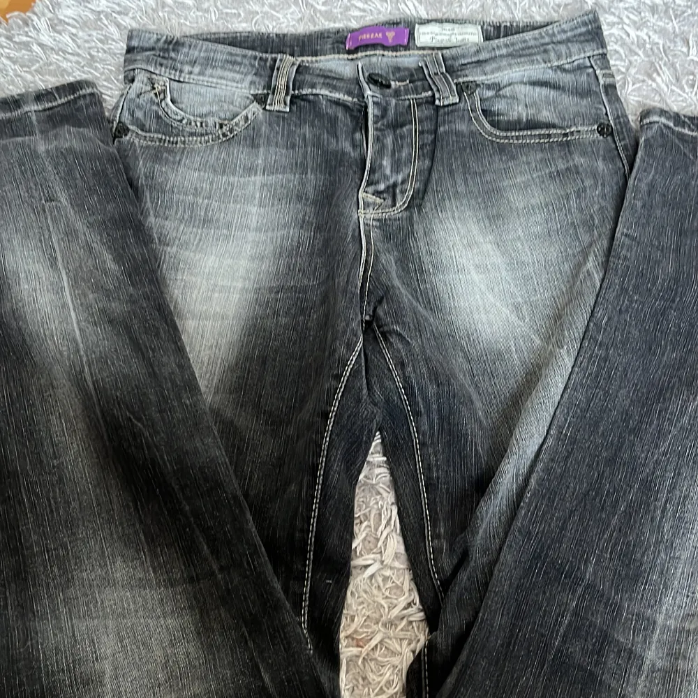 Ett par jättefina pieszak jeans i ett jättefint skick . Jeans & Byxor.