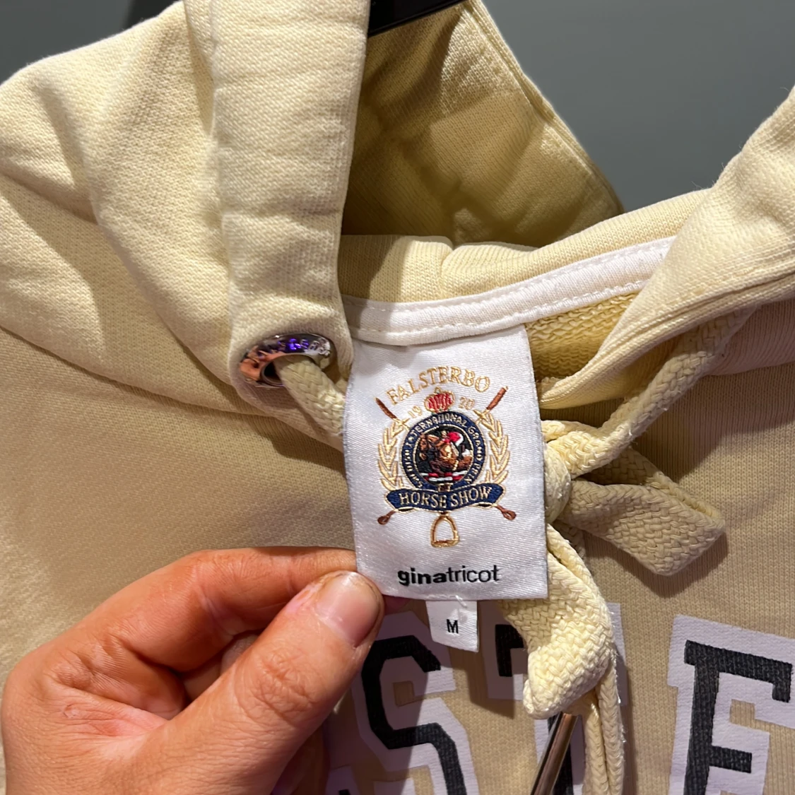 Falsterbo hoddie säljes  - 90