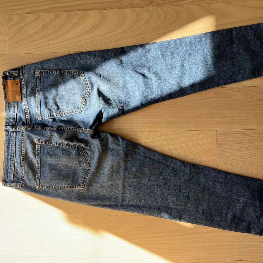 barely worn, good condition blue skinny jeans. . Jeans & Byxor.