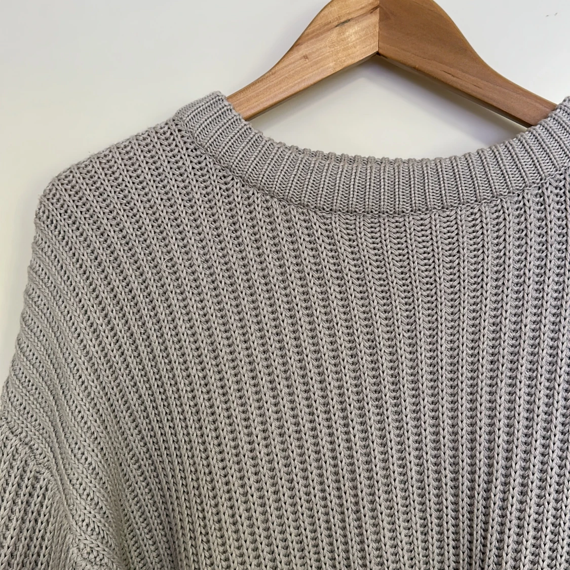 Grå stickad tröja - 90